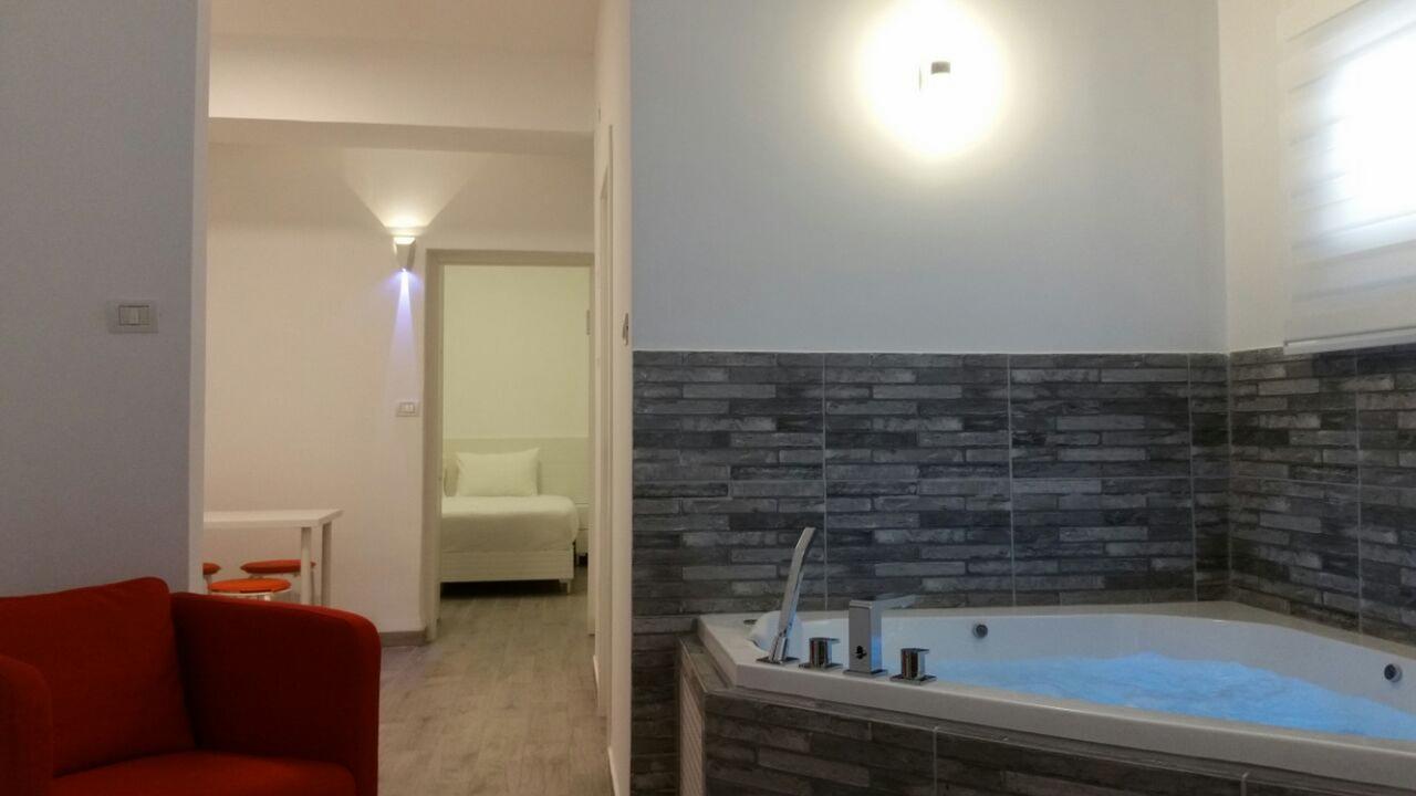 Rothschild 1929 Luxury Apartments Hotel Haifa Luaran gambar