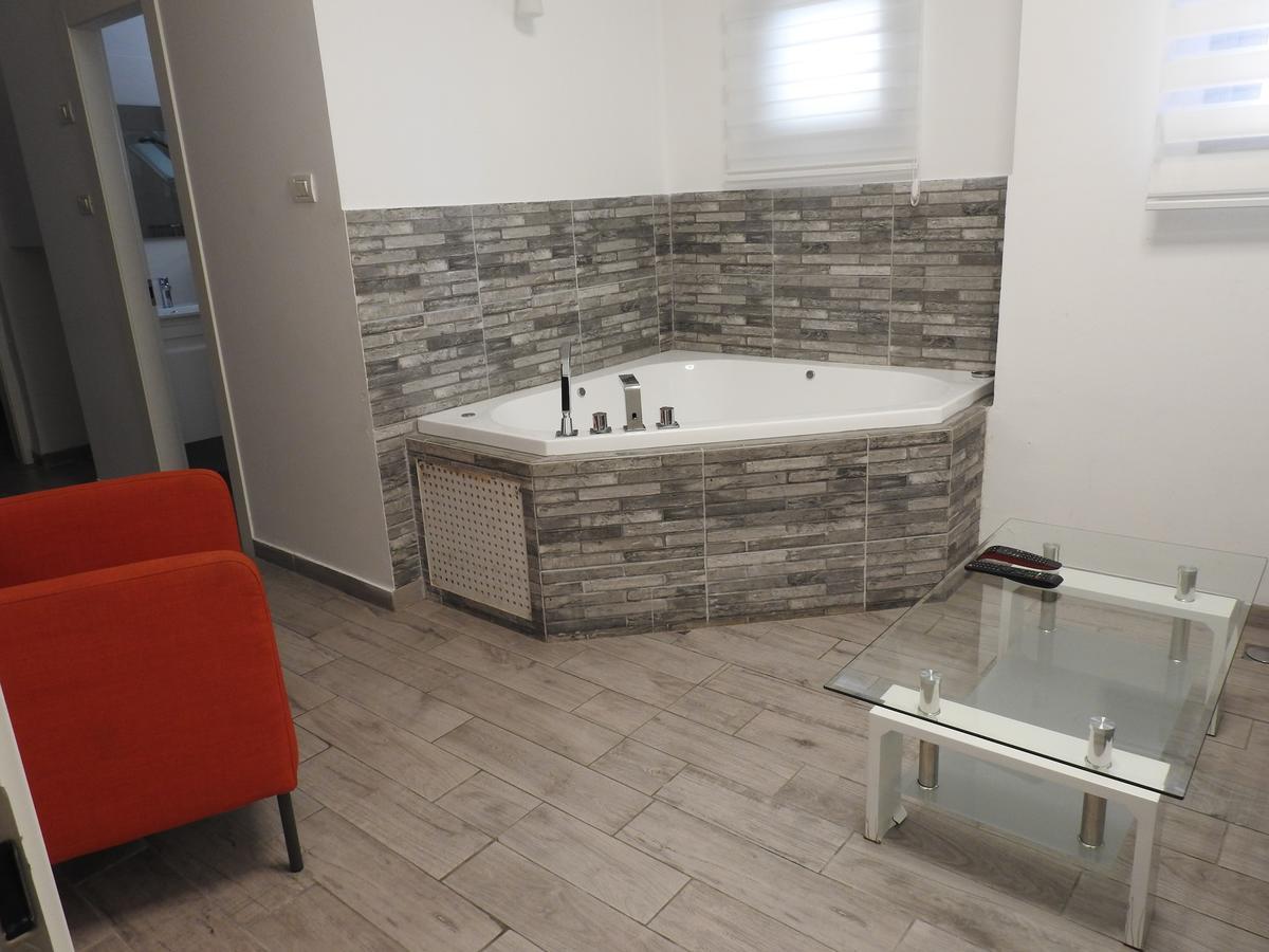 Rothschild 1929 Luxury Apartments Hotel Haifa Luaran gambar
